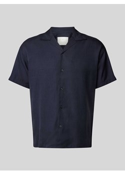 Koszula casualowa z listwą guzikową model ‘AARON’ ze sklepu Peek&Cloppenburg  w kategorii Koszule męskie - zdjęcie 172292909