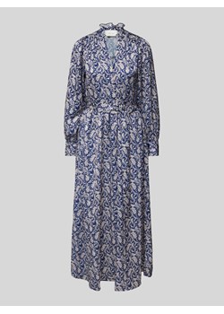 Długa sukienka z nadrukiem na całej powierzchni model ‘Nova’ ze sklepu Peek&Cloppenburg  w kategorii Sukienki - zdjęcie 172292916