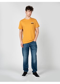 Guess T-Shirt "Mirage" | M3GI16I3Z14 | Mężczyzna | Pomarańczowy ze sklepu ubierzsie.com w kategorii T-shirty męskie - zdjęcie 172297187