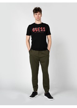 Guess Spodnie "Takoda" | X3OQ21K8XF0 | Mężczyzna | Khaki ze sklepu ubierzsie.com w kategorii Spodnie męskie - zdjęcie 172297247