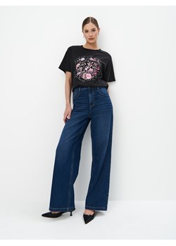 Mohito - T-shirt z kwiatowym nadrukiem - czarny ze sklepu Mohito w kategorii Bluzki damskie - zdjęcie 172300176