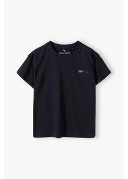 Czarny t-shirt bawełniany chłopięcy z nadrukiem z tyłu ze sklepu 5.10.15 w kategorii T-shirty chłopięce - zdjęcie 172301967