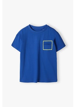 Niebieski t-shirt chłopięcy z kieszonką - Lincoln&Sharks ze sklepu 5.10.15 w kategorii T-shirty chłopięce - zdjęcie 172301999