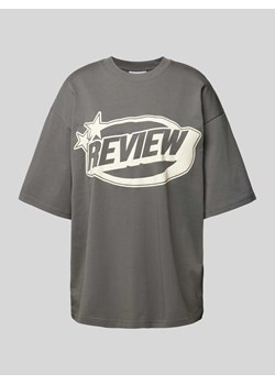 T-shirt o kroju oversized z nadrukiem z logo ze sklepu Peek&Cloppenburg  w kategorii Bluzki damskie - zdjęcie 172305746