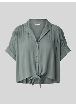 Bluzka koszulowa krótka z fakturowanym wzorem model ‘PAULA’ ze sklepu Peek&Cloppenburg  w kategorii Koszule damskie - zdjęcie 172308997