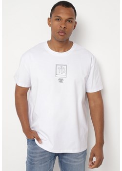 Biała Koszulka Bawełniana z Krótkim Rękawem i Nadrukiem Nobalia ze sklepu Born2be Odzież w kategorii T-shirty męskie - zdjęcie 172318137