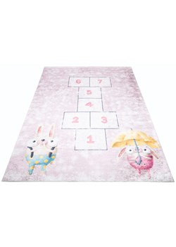 Jasnoróżowy dywan dla dzieci z grą w klasy i króliczkami - Lopa 3X ze sklepu Edinos.pl w kategorii Tekstylia dziecięce - zdjęcie 172322118