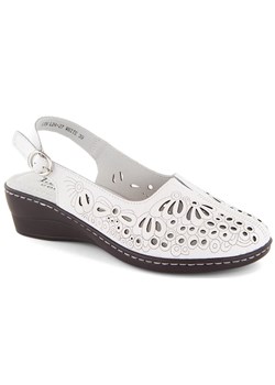 Skórzane komfortowe sandały damskie pełne ażurowe białe T.Sokolski L24-27 ze sklepu ButyModne.pl w kategorii Sandały damskie - zdjęcie 172331109