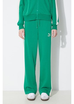 Puma spodnie dresowe ICONIC T7 kolor zielony wzorzyste 625411 ze sklepu PRM w kategorii Spodnie damskie - zdjęcie 172333616