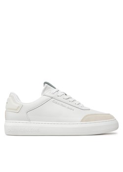 Sneakersy Calvin Klein Jeans Casual Cupsole High/Low Freq YM0YM00670 Biały ze sklepu eobuwie.pl w kategorii Buty sportowe męskie - zdjęcie 172339299