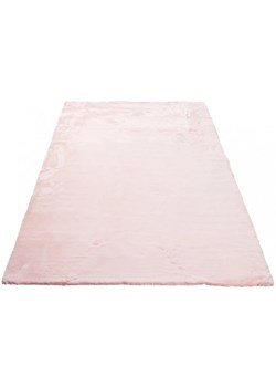 Różowy dywan prostokątny pluszowy - Ajos ze sklepu Edinos.pl w kategorii Dywany - zdjęcie 172342575