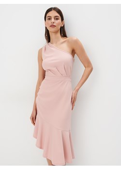 Mohito - Sukienka midi na jedno ramię - różowy ze sklepu Mohito w kategorii Sukienki - zdjęcie 172350066