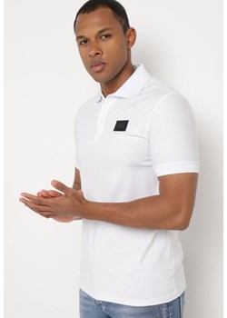 Biała Bawełniana Koszulka Polo o Klasycznym Kroju Zapinana pod Szyją na Guziki Uptima ze sklepu Born2be Odzież w kategorii T-shirty męskie - zdjęcie 172354949