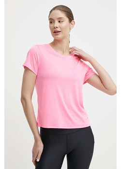 Under Armour t-shirt do biegania Streaker kolor różowy ze sklepu ANSWEAR.com w kategorii Bluzki damskie - zdjęcie 172358725