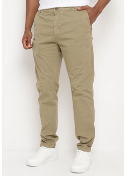 Ciemnobeżowe Bawełniane Spodnie Regular z Kieszeniami Anrodea ze sklepu Born2be Odzież w kategorii Spodnie męskie - zdjęcie 172360165