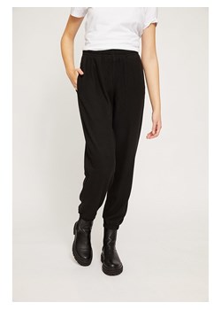 MAZINE Spodnie dresowe &quot;Jambi&quot; w kolorze czarnym ze sklepu Limango Polska w kategorii Spodnie damskie - zdjęcie 172368418