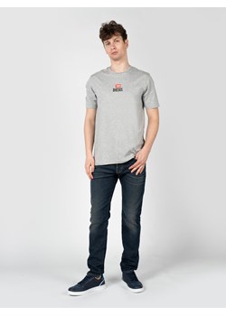 Diesel T-Shirt "T-Just" | A11184-RGRAI-5JE | Mężczyzna | Szary ze sklepu ubierzsie.com w kategorii T-shirty męskie - zdjęcie 172371308