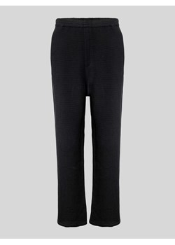 Spodnie materiałowe o kroju relaxed fit z fakturowanym wzorem ze sklepu Peek&Cloppenburg  w kategorii Spodnie męskie - zdjęcie 172372376
