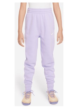 Spodnie dla dużych dzieci (dziewcząt) o wysokim stanie Nike Sportswear Club Fleece - Fiolet ze sklepu Nike poland w kategorii Spodnie dziewczęce - zdjęcie 172372547