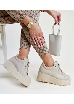 Beżowe skórzane sneakersy na koturnie Karino ze sklepu gemre w kategorii Półbuty damskie - zdjęcie 172375928