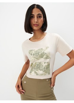 Mohito - T-shirt z błyszczącym nadrukiem - beżowy ze sklepu Mohito w kategorii Bluzki damskie - zdjęcie 172377507