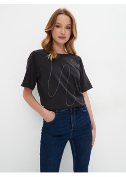 Mohito - Czarna koszulka z ozdobnymi elementami - czarny ze sklepu Mohito w kategorii Bluzki damskie - zdjęcie 172377768