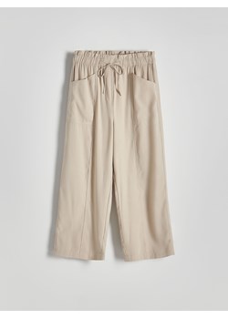 Reserved - Spodnie z wiskozą - złamana biel ze sklepu Reserved w kategorii Spodnie damskie - zdjęcie 172378037