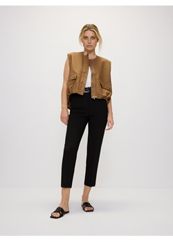 Reserved - Spodnie z paskiem - czarny ze sklepu Reserved w kategorii Spodnie damskie - zdjęcie 172384896