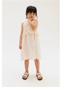 H & M - Muślinowa sukienka o wyglądzie szydełkowej robótki - Beżowy ze sklepu H&M w kategorii Sukienki dziewczęce - zdjęcie 172387098