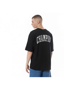 Męski t-shirt z nadrukiem Champion Rochester Crewneck T-shirt - czarny ze sklepu Sportstylestory.com w kategorii T-shirty męskie - zdjęcie 172398448