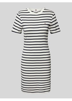 Sukienka T-shirtowa o kroju slim fit ze wzorem w paski ze sklepu Peek&Cloppenburg  w kategorii Sukienki - zdjęcie 172414525