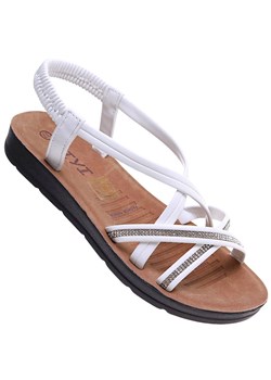 Białe damskie sandały na płaskim obcasie /B8-2 16259 T246/ ze sklepu Pantofelek24.pl w kategorii Sandały damskie - zdjęcie 172415857