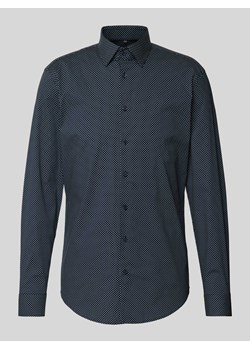 Koszula biznesowa o kroju slim fit ze wzorem na całej powierzchni ze sklepu Peek&Cloppenburg  w kategorii Koszule męskie - zdjęcie 172417966