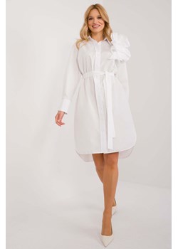 Asymetryczna sukienka szmizjerka z paskiem biała ze sklepu 5.10.15 w kategorii Sukienki - zdjęcie 172420157
