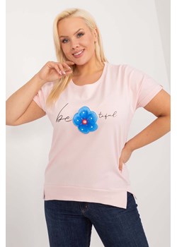 Bluzka plus size z kwiatem jasno różowa ze sklepu 5.10.15 w kategorii Bluzki damskie - zdjęcie 172420275
