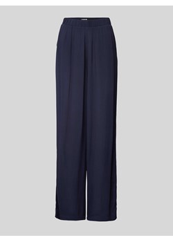 Spodnie materiałowe z szeroką nogawką i zakładkami w pasie model ‘MARRAKECH’ ze sklepu Peek&Cloppenburg  w kategorii Spodnie damskie - zdjęcie 172420735