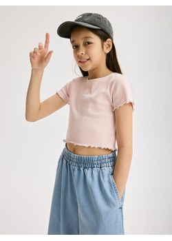 Reserved - Krótki t-shirt z haftem - różowy ze sklepu Reserved w kategorii Bluzki dziewczęce - zdjęcie 172432075