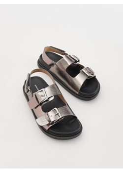 Reserved - Sandały z imitacji skóry - srebrny ze sklepu Reserved w kategorii Sandały dziecięce - zdjęcie 172432255