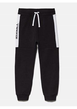 Sisley Spodnie dresowe w kolorze czarnym ze sklepu Limango Polska w kategorii Spodnie chłopięce - zdjęcie 172436157
