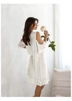 Sukienka z odkrytymi ramionami JANET - biała ze sklepu magmac.pl w kategorii Sukienki - zdjęcie 172437308