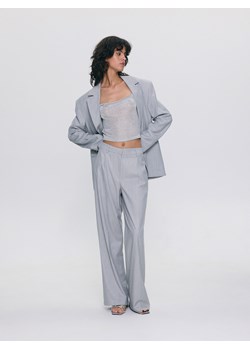 Reserved - Spodnie w kant z wiskozą - jasnoszary ze sklepu Reserved w kategorii Spodnie damskie - zdjęcie 172440276