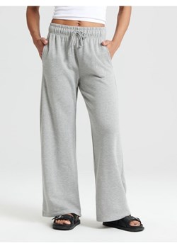 Sinsay - Spodnie dresowe - szary ze sklepu Sinsay w kategorii Spodnie damskie - zdjęcie 172445107