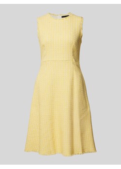 Sukienka o długości do kolan z fakturowanym wzorem ze sklepu Peek&Cloppenburg  w kategorii Sukienki - zdjęcie 172447055