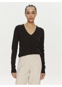 Calvin Klein Sweter K20K207569 Czarny Regular Fit ze sklepu MODIVO w kategorii Swetry damskie - zdjęcie 172447568