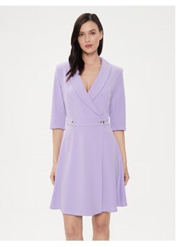 Rinascimento Sukienka koktajlowa CFC0118280003 Fioletowy Regular Fit ze sklepu MODIVO w kategorii Sukienki - zdjęcie 172533328