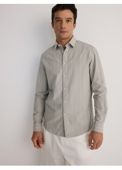 Reserved - Koszula regular fit w paski - jasnoszary ze sklepu Reserved w kategorii Koszule męskie - zdjęcie 172534837