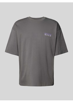 T-shirt o kroju oversized z nadrukiem z logo ze sklepu Peek&Cloppenburg  w kategorii T-shirty męskie - zdjęcie 172536797