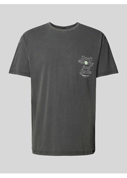 T-shirt z nadrukiem ze sloganem ze sklepu Peek&Cloppenburg  w kategorii T-shirty męskie - zdjęcie 172540645
