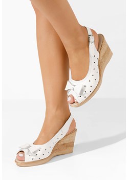 Białe sandały na koturnie skórzane Breta ze sklepu Zapatos w kategorii Sandały damskie - zdjęcie 172545766
