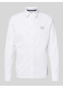 Koszula casualowa z naszywką z logo ze sklepu Peek&Cloppenburg  w kategorii Koszule męskie - zdjęcie 172546306